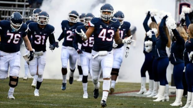 uconn football